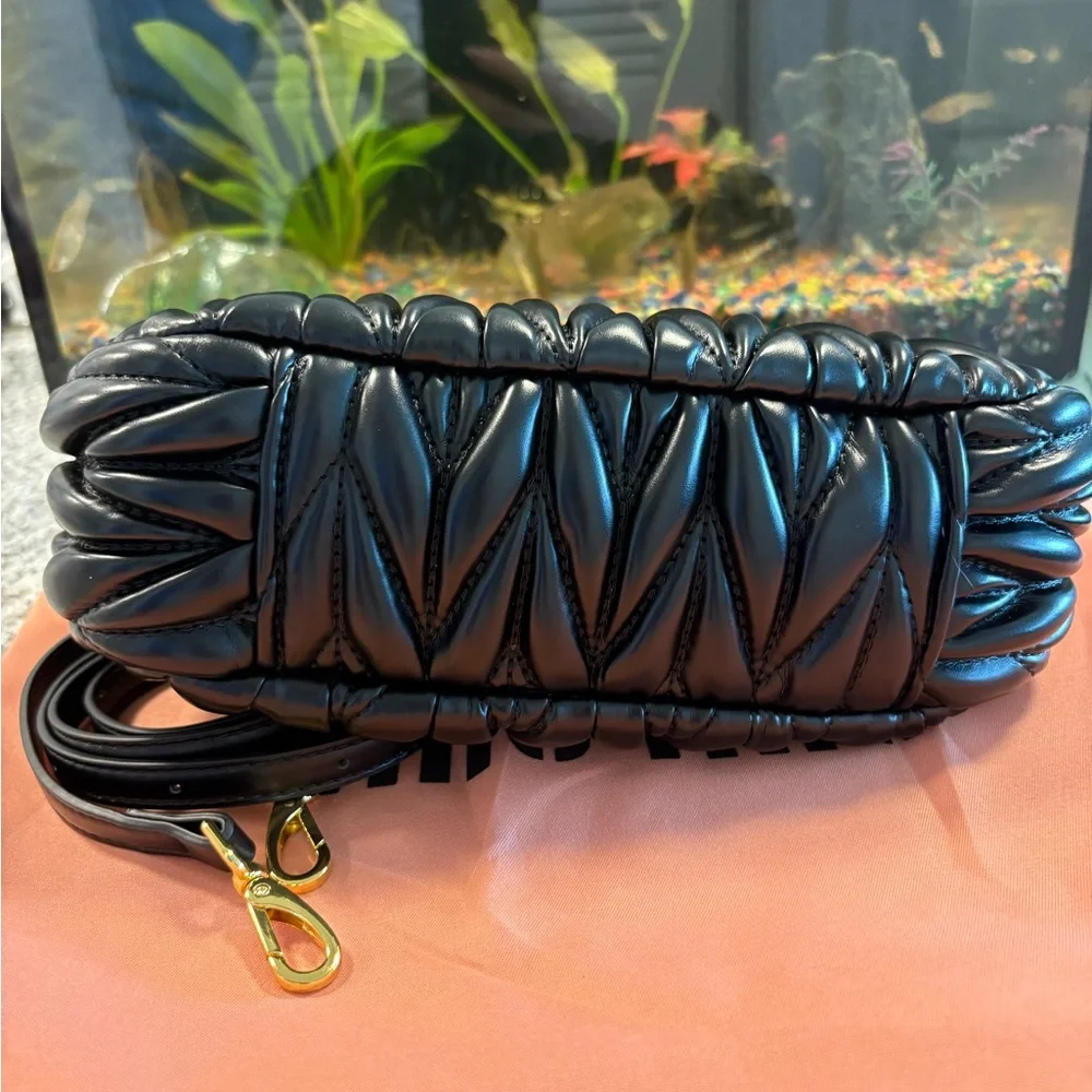 Black Quilted Shoulder Bag Crossbody purse - Picture 6 of 8